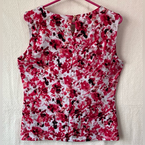 Calvin Klein Blouse - Crew Neckline - Sleeveless - Pleat Front - Picture 4 of 5